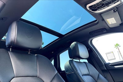 2024 Porsche Macan T