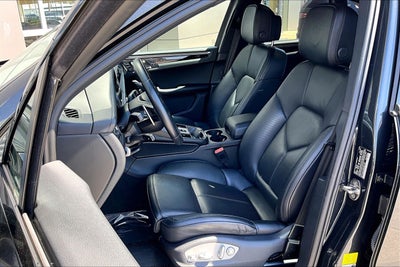 2024 Porsche Macan T