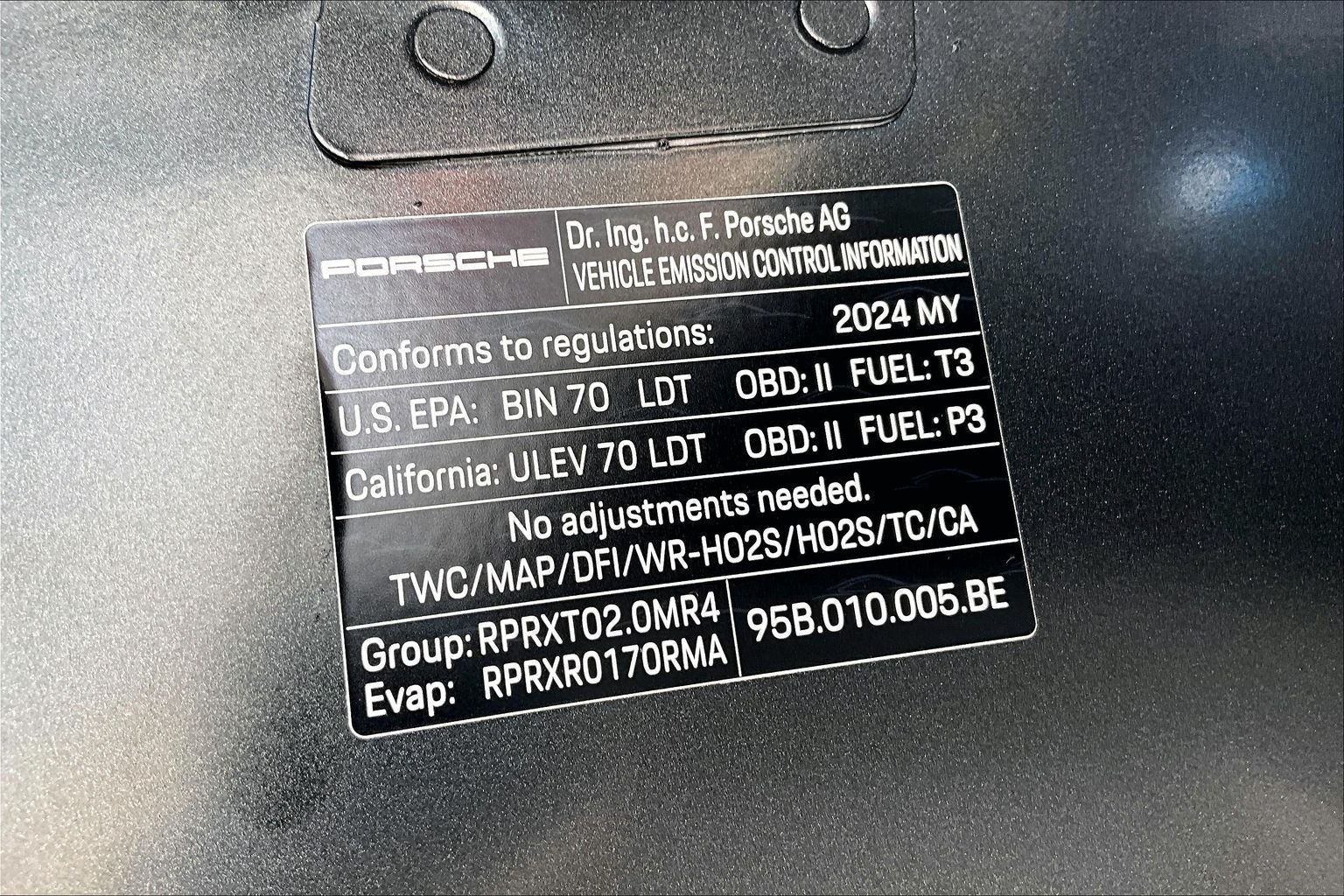 2024 Porsche Macan T