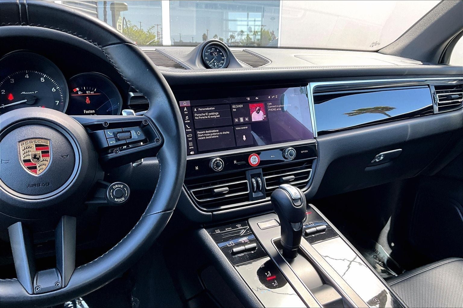 2024 Porsche Macan T