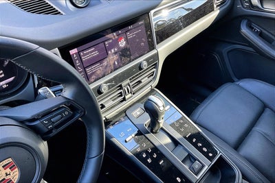 2024 Porsche Macan Base