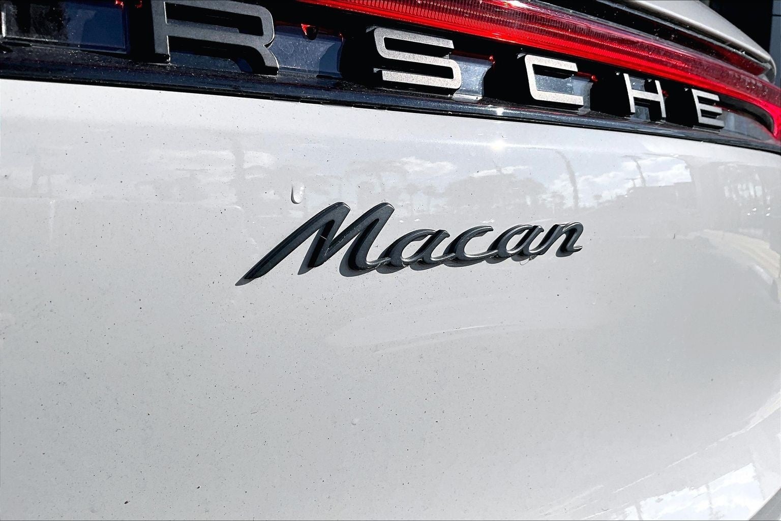 2024 Porsche Macan Base