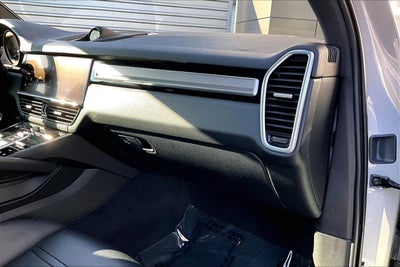 2022 Porsche Cayenne Platinum Edition