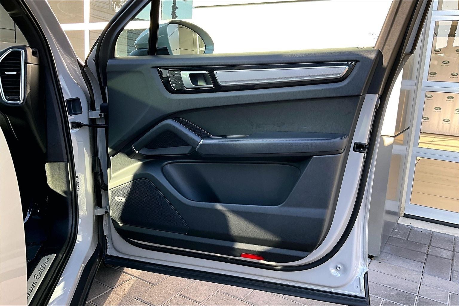 2022 Porsche Cayenne Platinum Edition