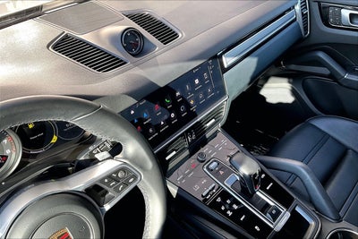 2022 Porsche Cayenne Platinum Edition