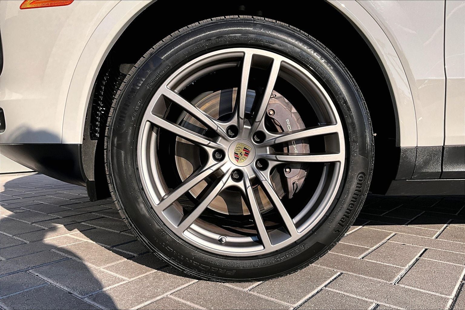 2022 Porsche Cayenne Platinum Edition
