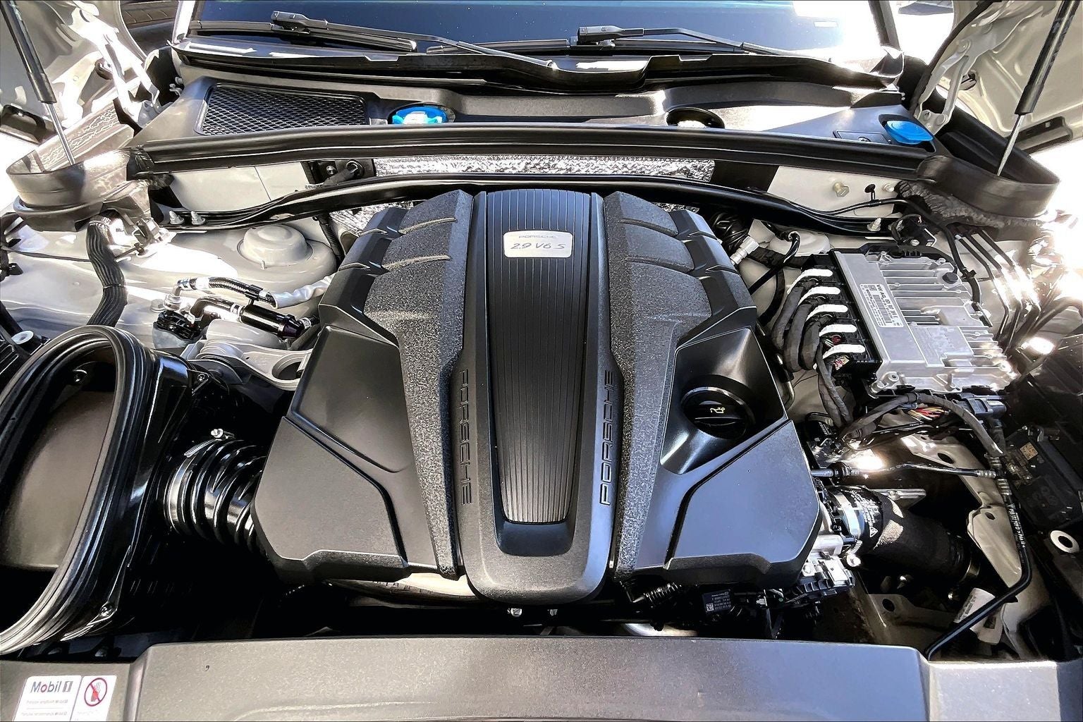 2022 Porsche Macan S