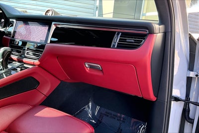 2022 Porsche Macan S