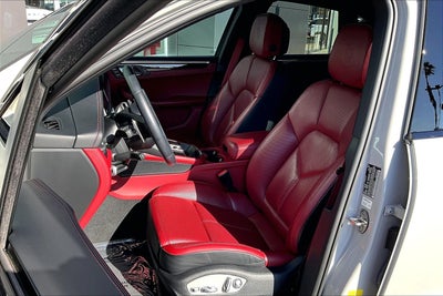 2022 Porsche Macan S