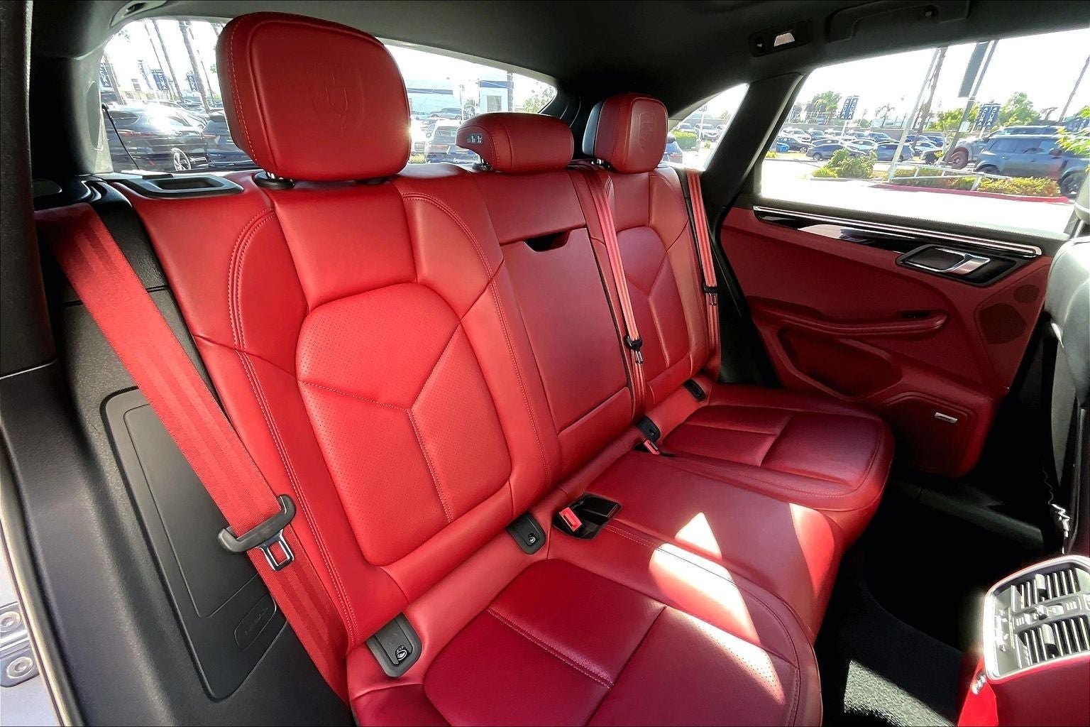 2022 Porsche Macan S