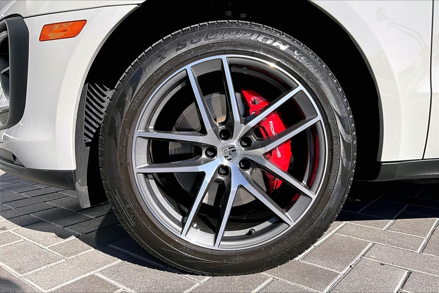 2022 Porsche Macan S