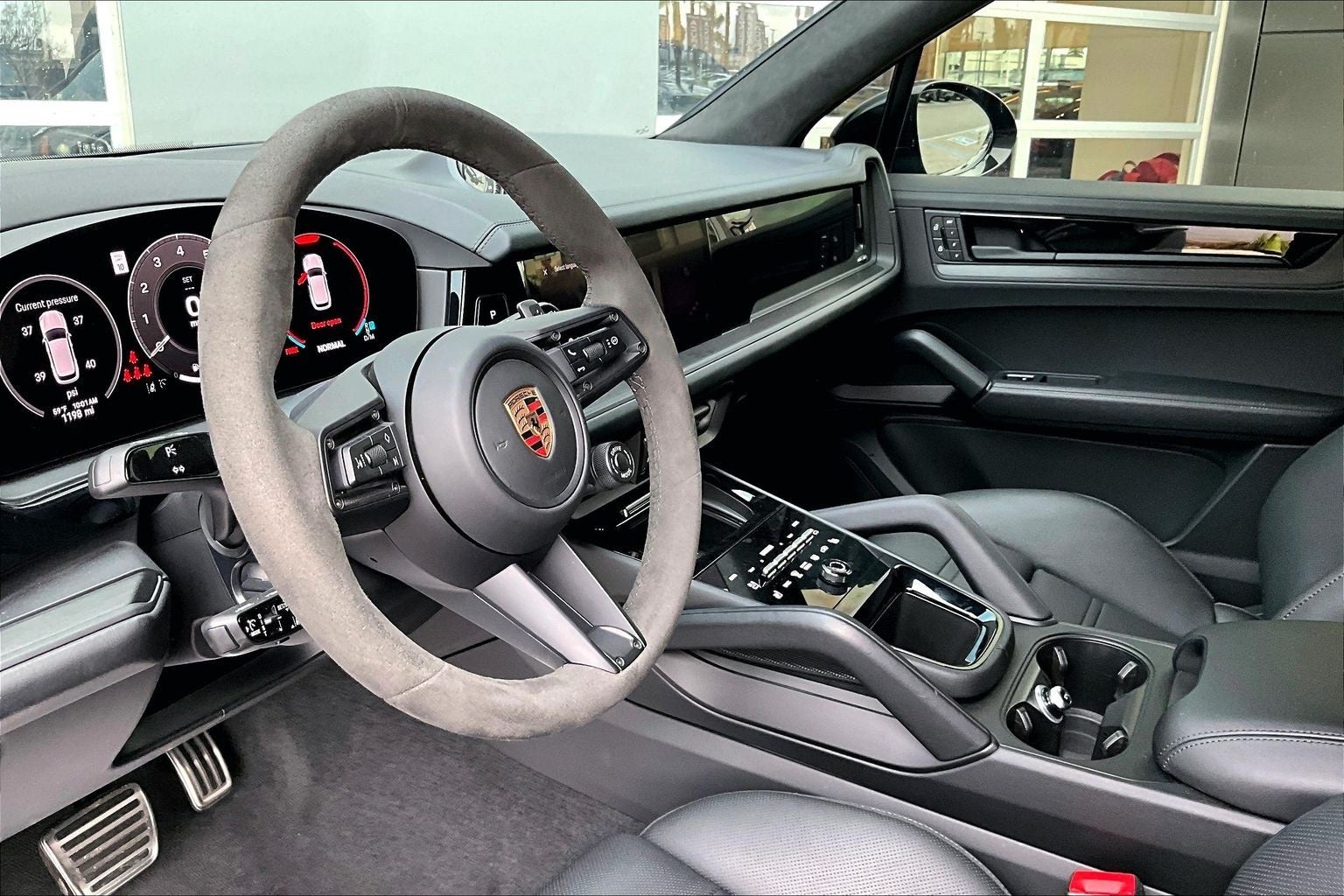 2025 Porsche Cayenne GTS