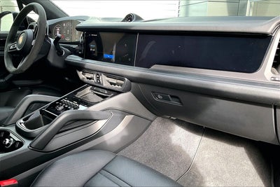 2025 Porsche Cayenne GTS