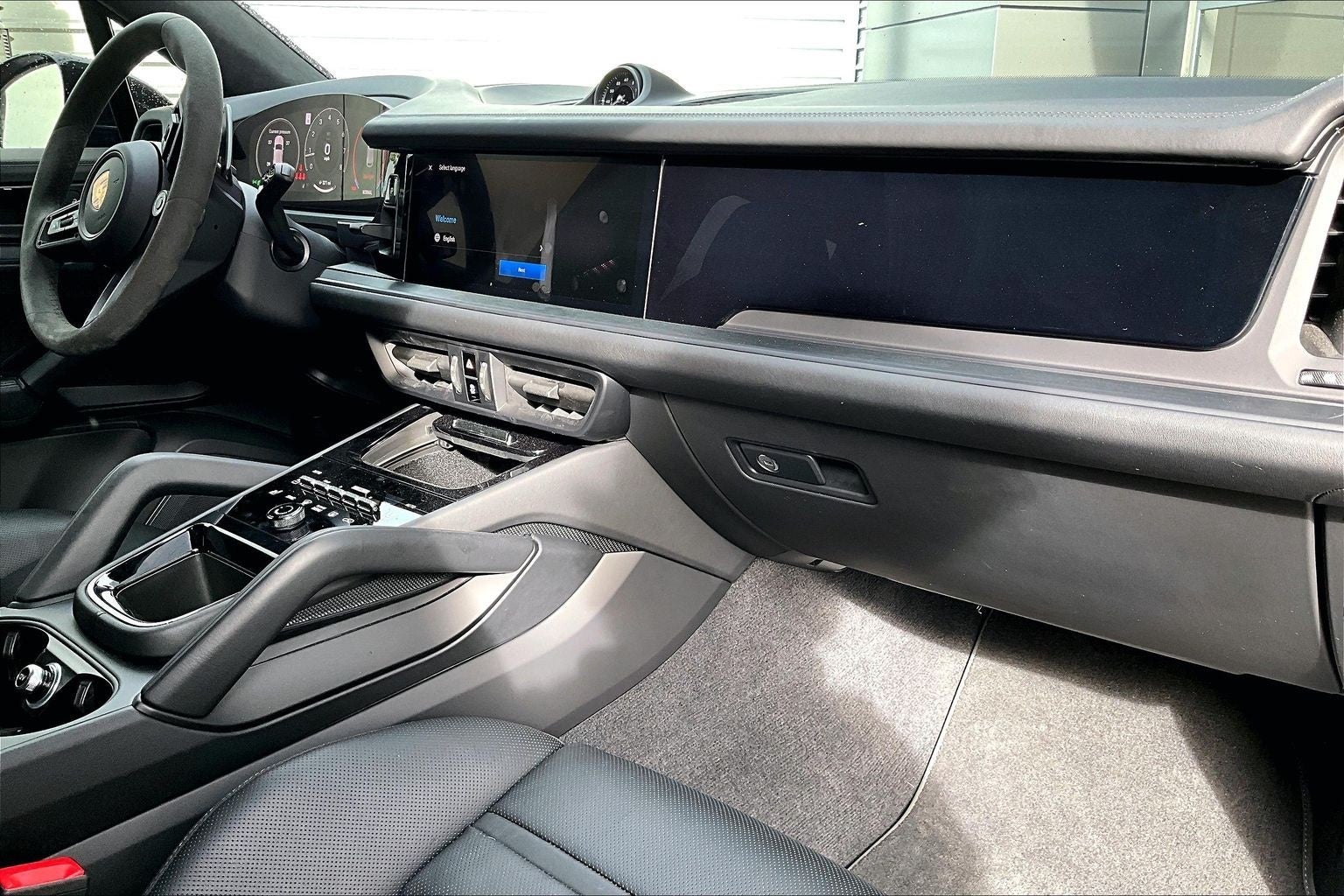 2025 Porsche Cayenne GTS