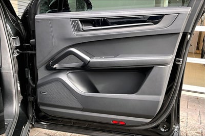 2025 Porsche Cayenne GTS