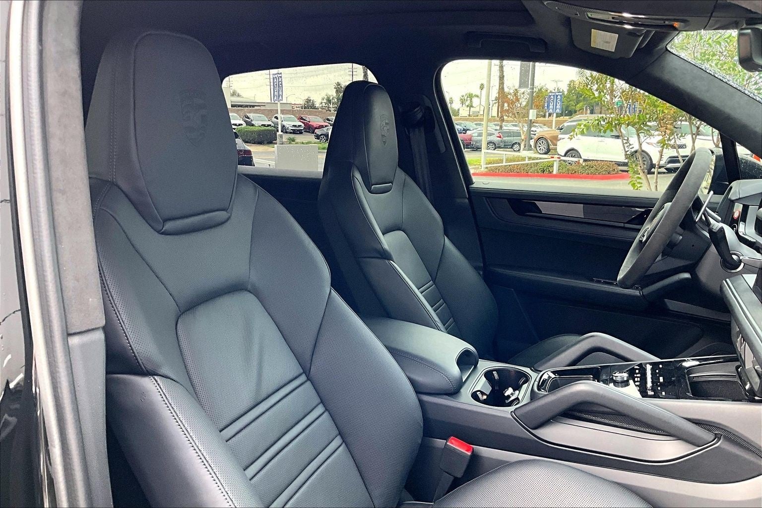 2025 Porsche Cayenne GTS