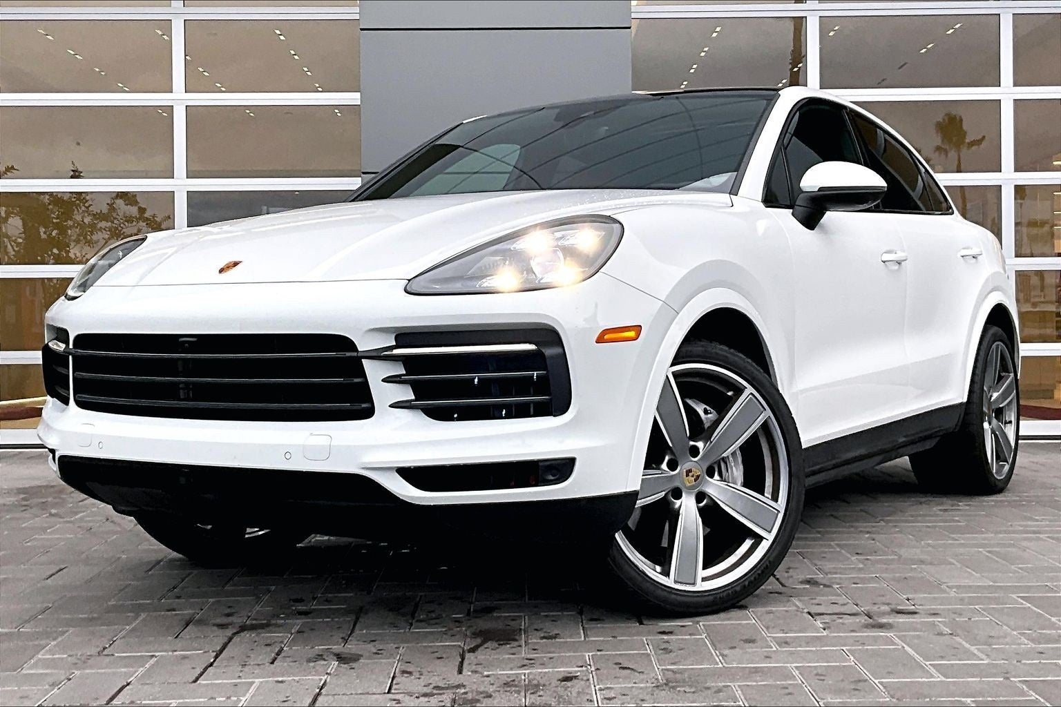 2023 Porsche Cayenne Coupe Platinum Edition