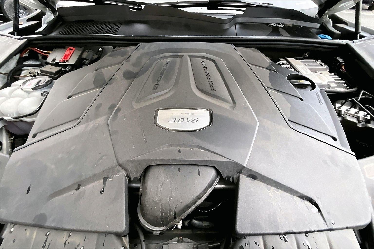 2023 Porsche Cayenne Coupe Platinum Edition