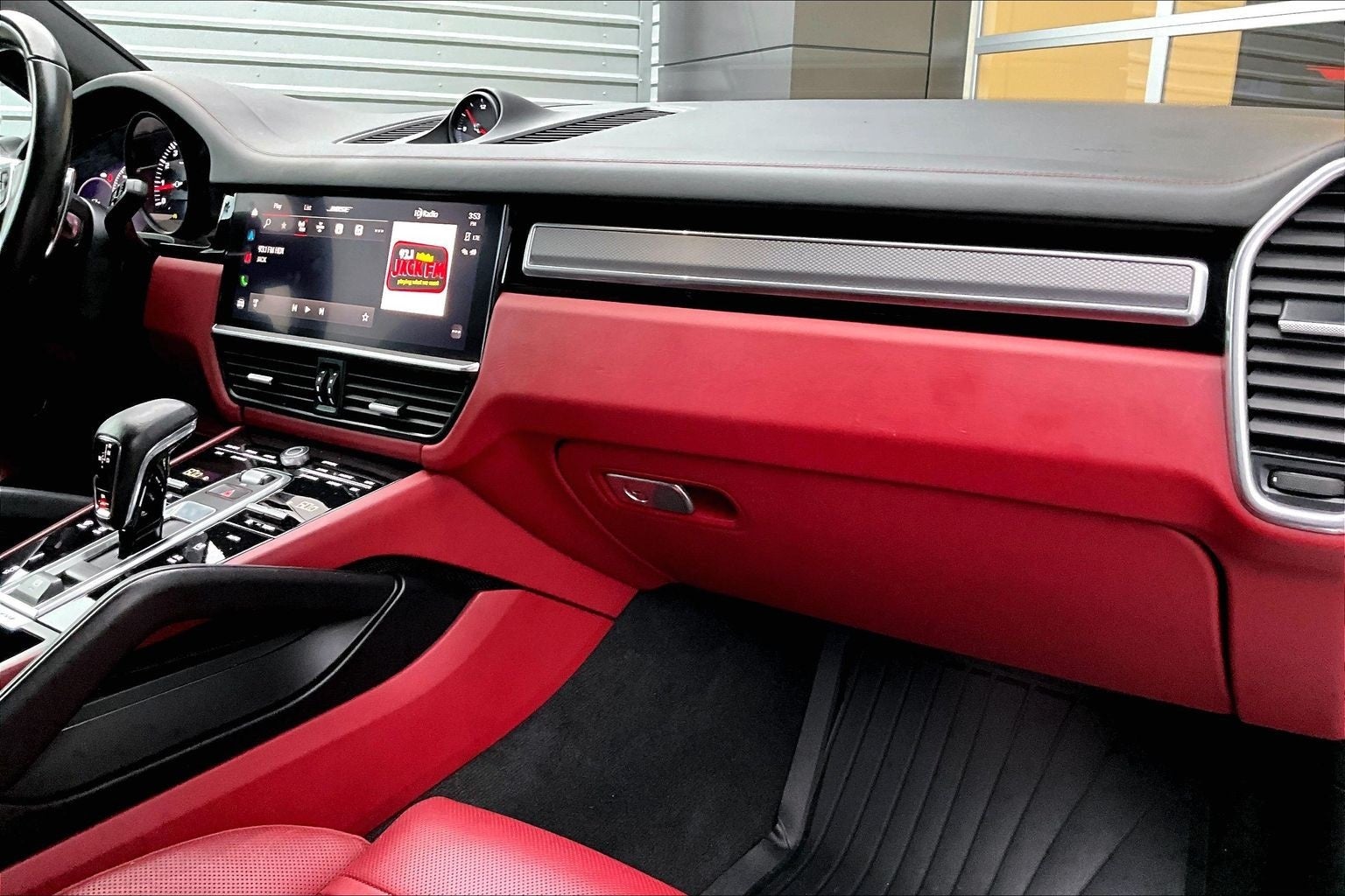 2023 Porsche Cayenne Coupe Platinum Edition