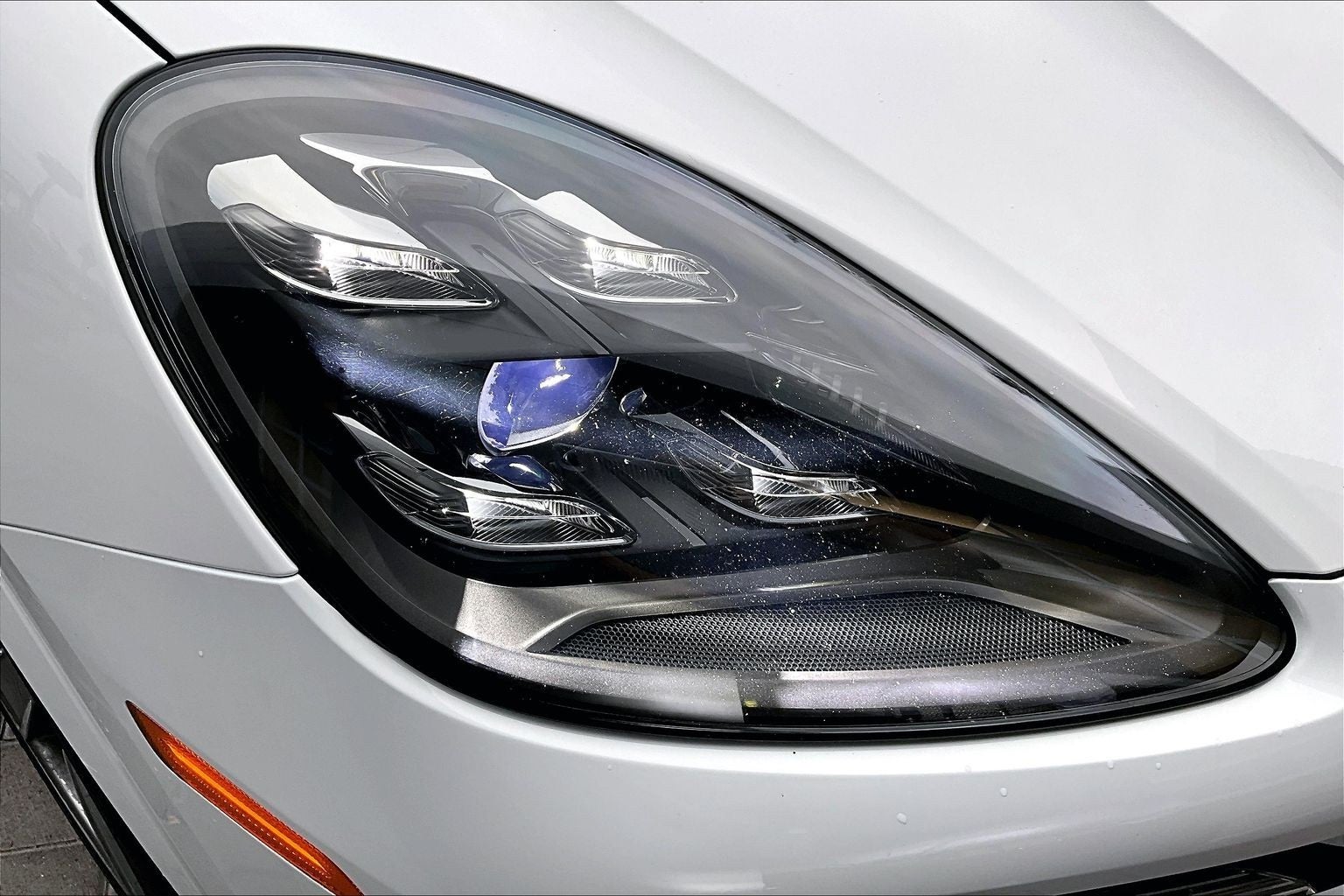 2023 Porsche Cayenne Coupe Platinum Edition