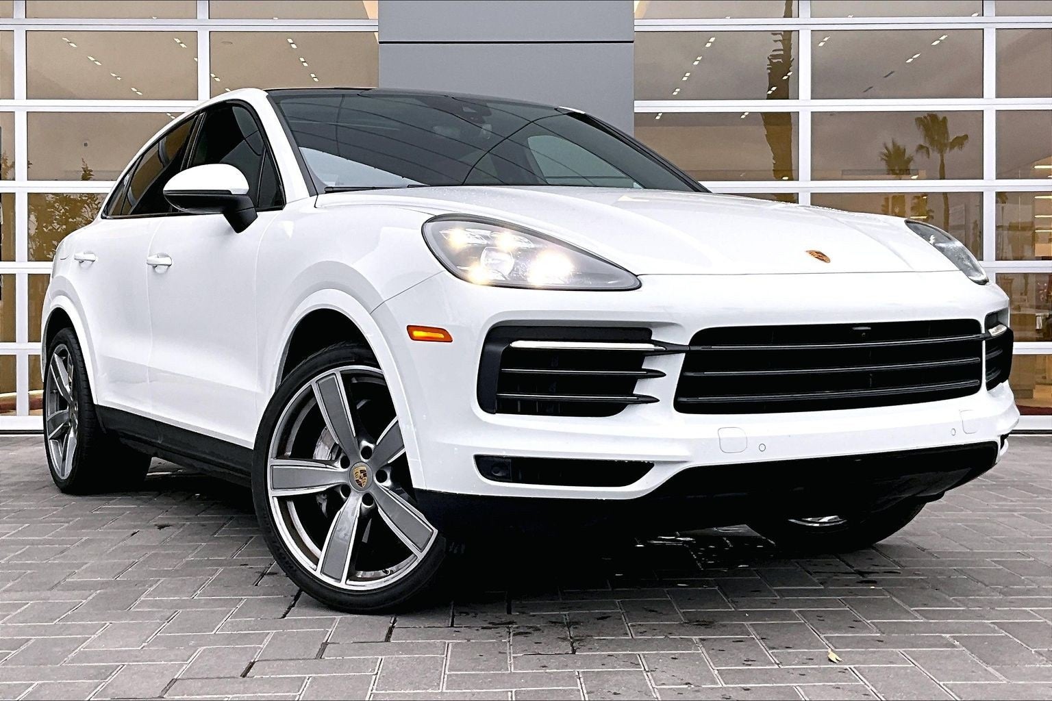 2023 Porsche Cayenne Coupe Platinum Edition