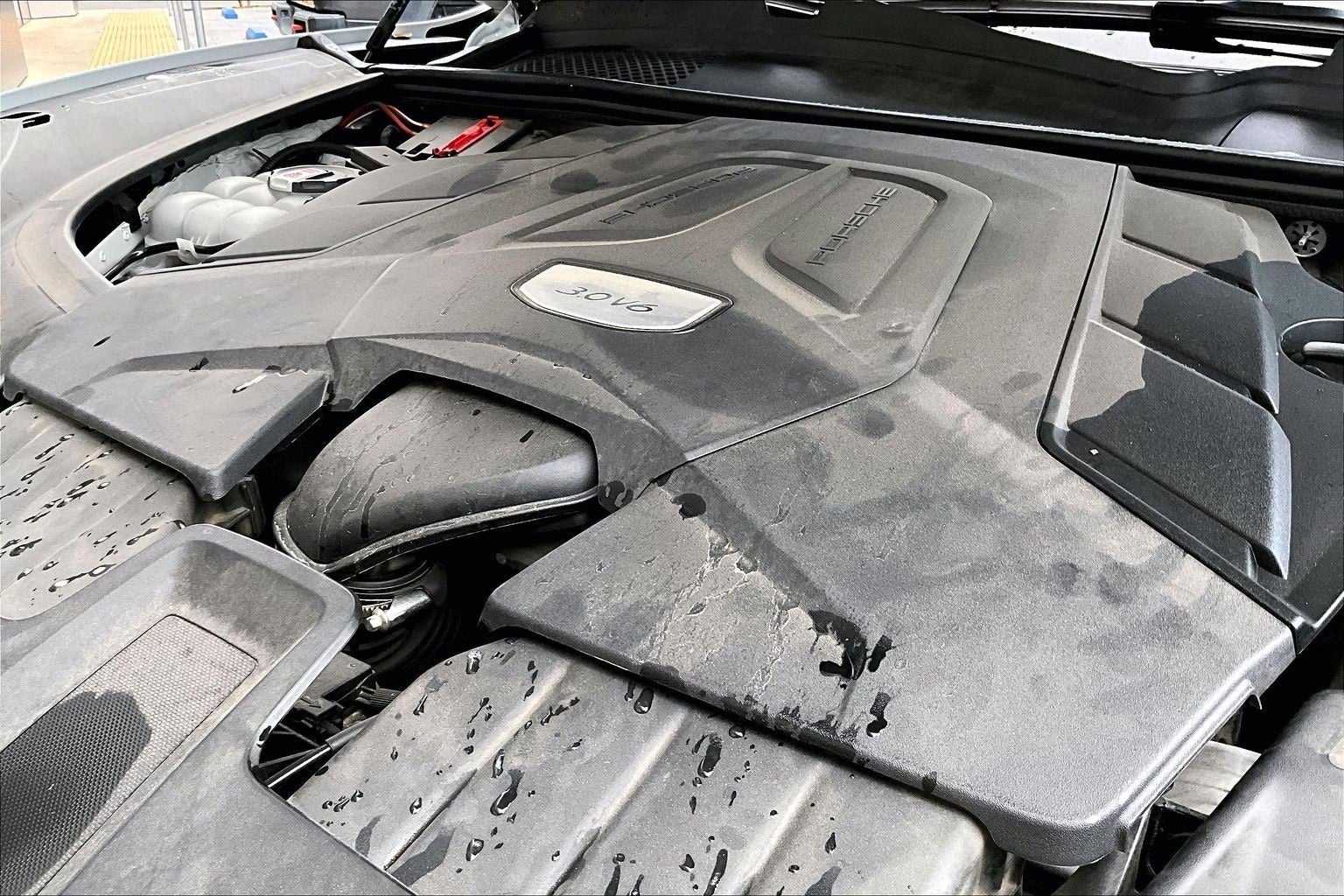 2023 Porsche Cayenne Coupe Platinum Edition