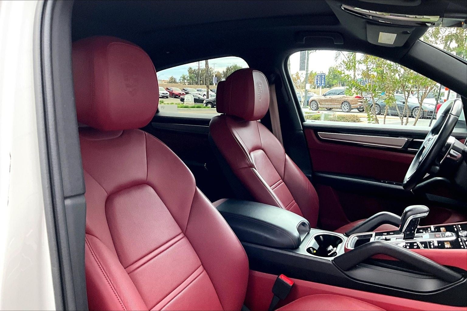 2023 Porsche Cayenne Coupe Platinum Edition