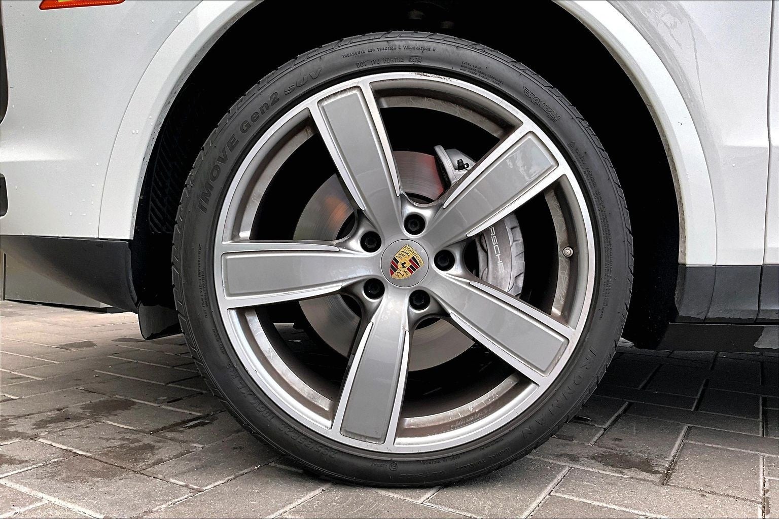 2023 Porsche Cayenne Coupe Platinum Edition