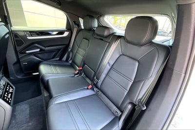 2024 Porsche Cayenne Coupe Base