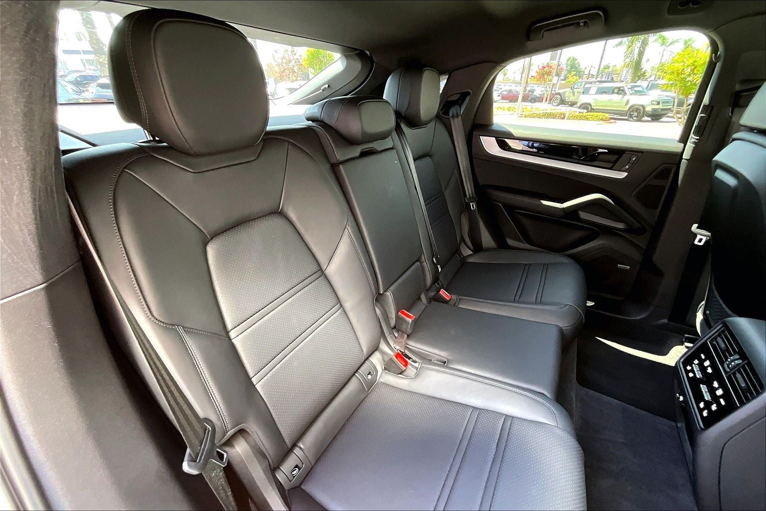 2024 Porsche Cayenne Coupe Base