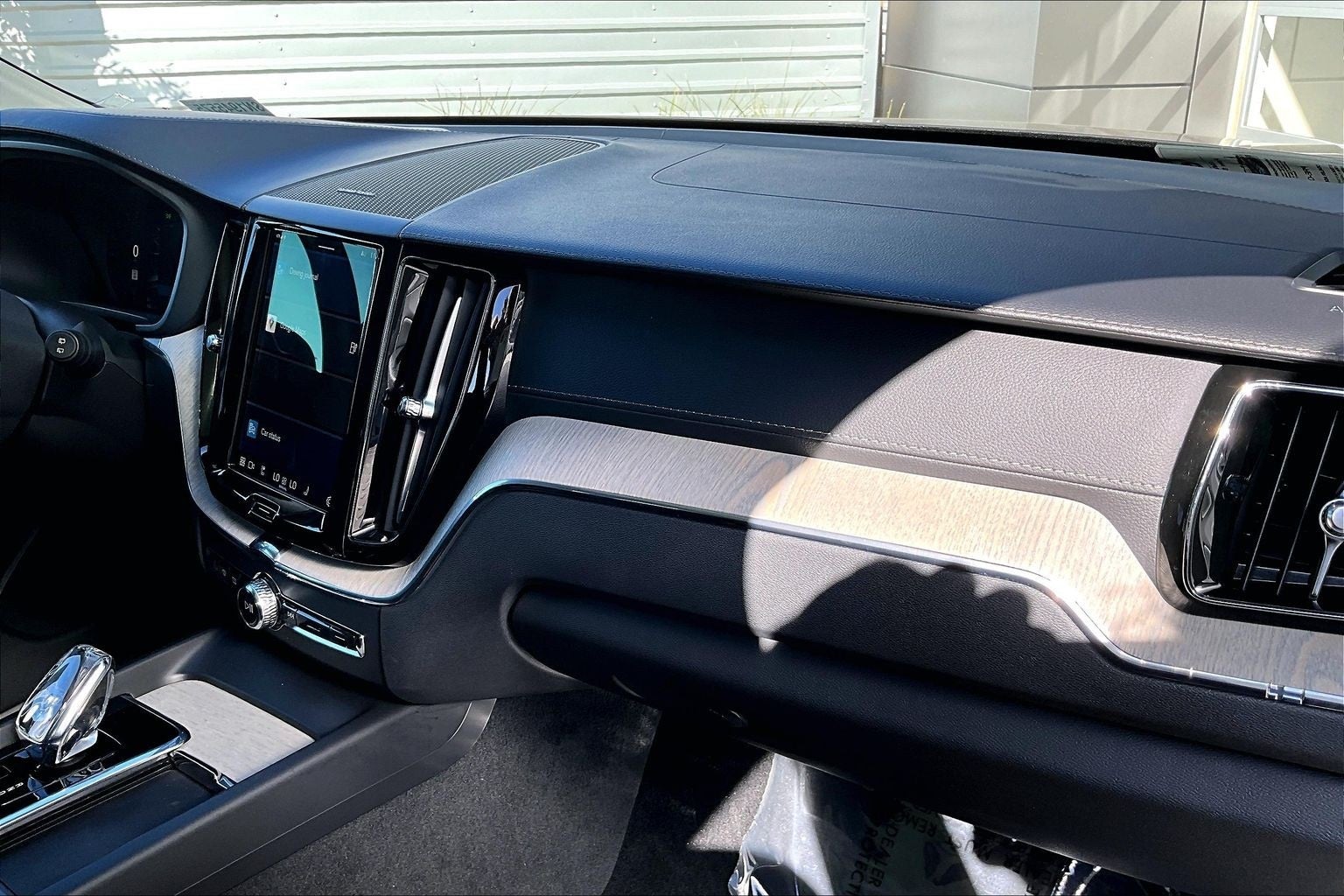 2022 Volvo XC60 Recharge Plug-In Hybrid T8 Inscription