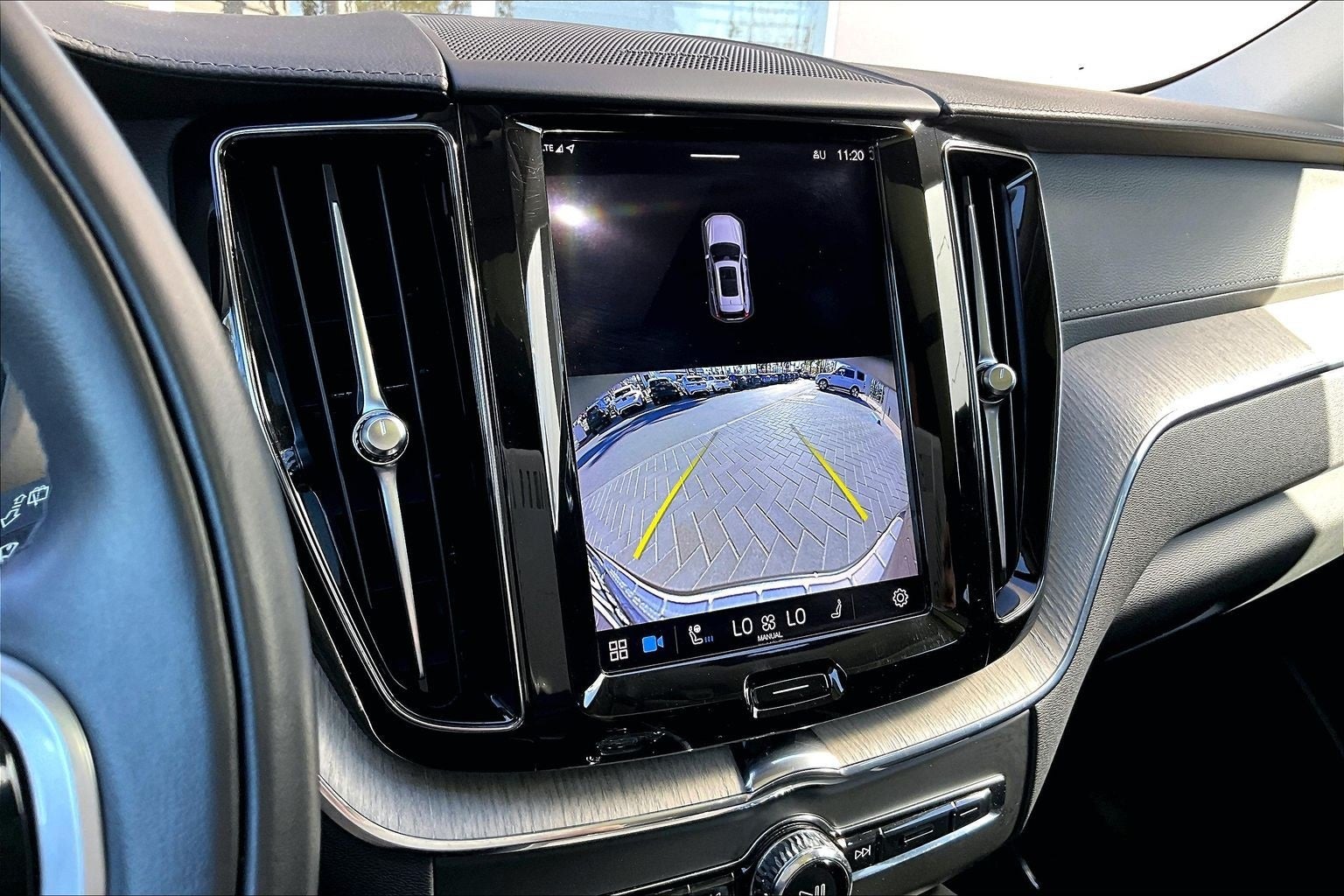 2022 Volvo XC60 Recharge Plug-In Hybrid T8 Inscription