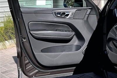 2022 Volvo XC60 Recharge Plug-In Hybrid T8 Inscription