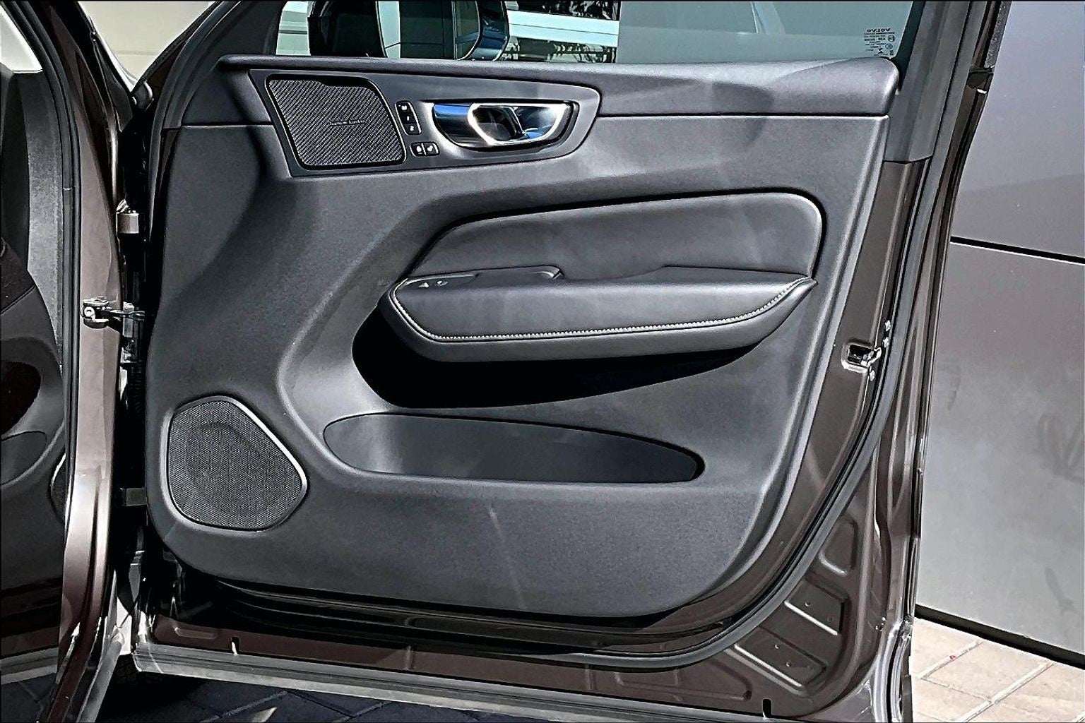 2022 Volvo XC60 Recharge Plug-In Hybrid T8 Inscription