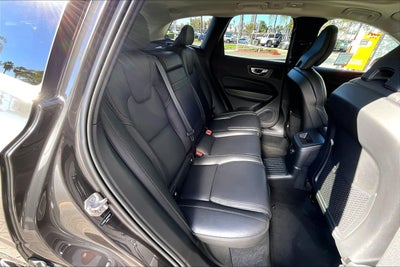 2022 Volvo XC60 Recharge Plug-In Hybrid T8 Inscription