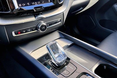 2022 Volvo XC60 Recharge Plug-In Hybrid T8 Inscription