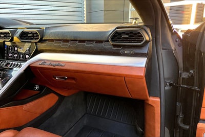 2019 Lamborghini Urus Base