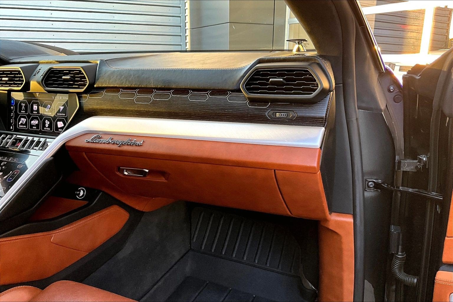 2019 Lamborghini Urus Base