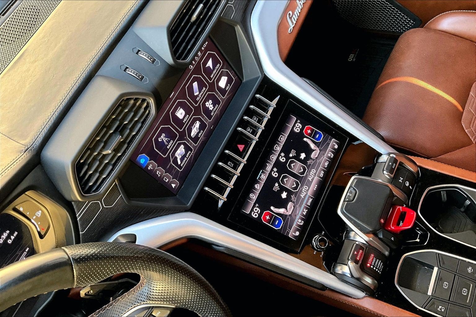 2019 Lamborghini Urus Base