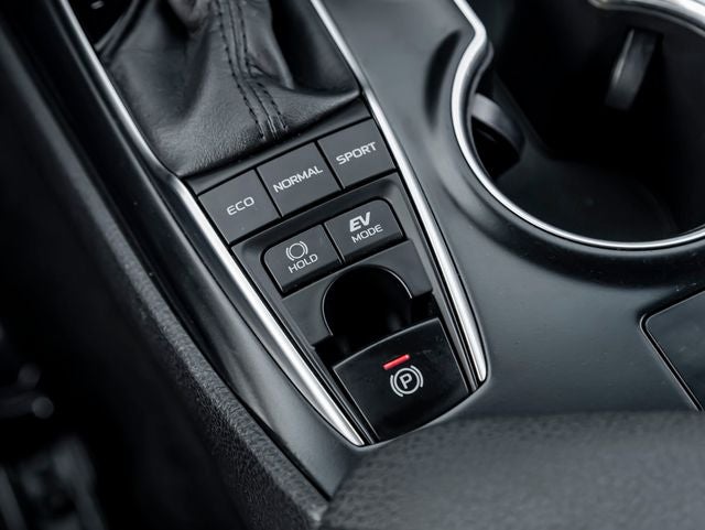 2018 Toyota Camry Hybrid XLE