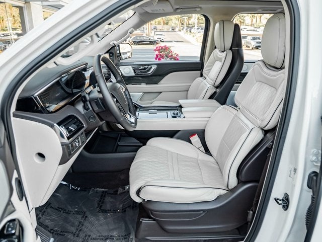 2023 Lincoln Navigator L L Black Label