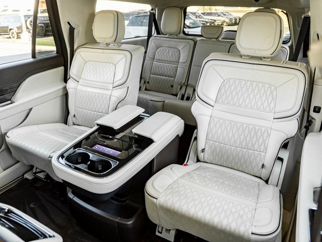 2023 Lincoln Navigator L L Black Label