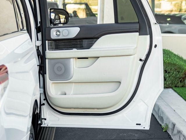 2023 Lincoln Navigator L L Black Label