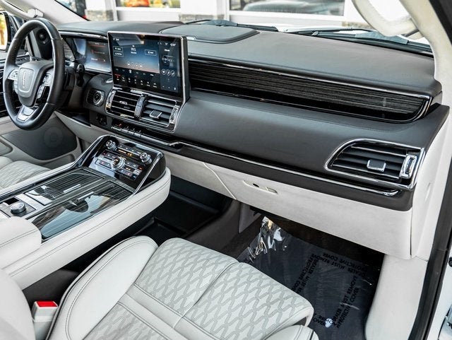 2023 Lincoln Navigator L L Black Label
