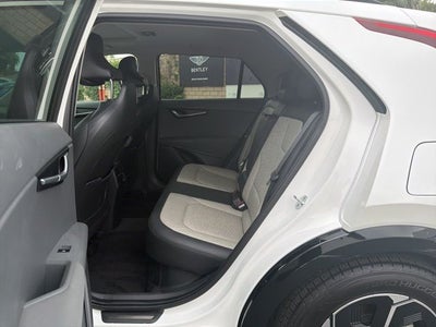 2023 Kia Niro SX