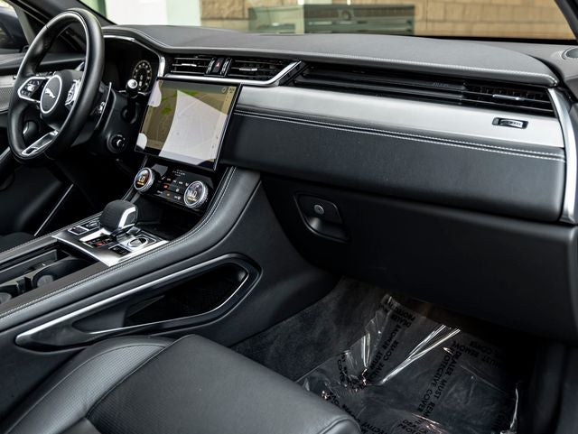 2025 Jaguar F-PACE P250 R-Dynamic S