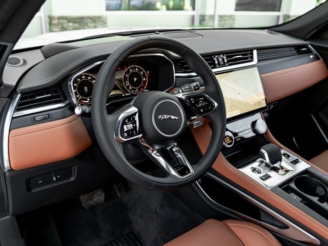 2026 Jaguar F-PACE P250 R-Dynamic S