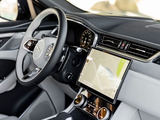 2025 Jaguar F-PACE P250 R-Dynamic S