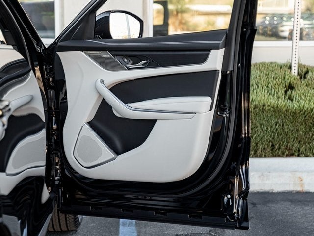 2026 Jaguar F-PACE P250 R-Dynamic S R- Dynamic S