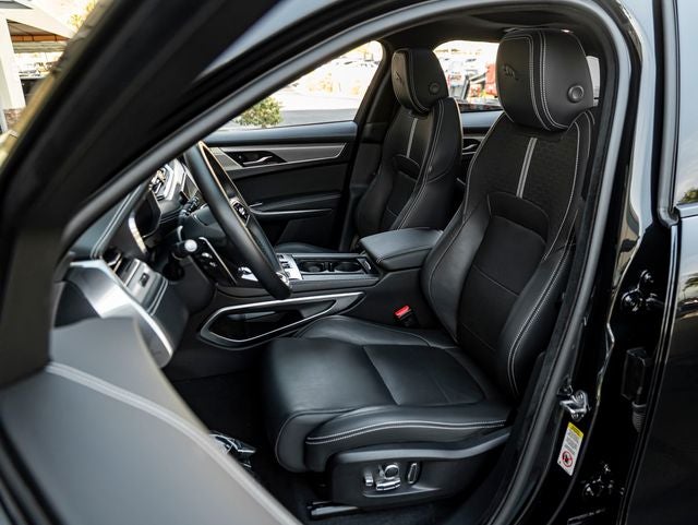 2025 Jaguar F-PACE P250 R-Dynamic S